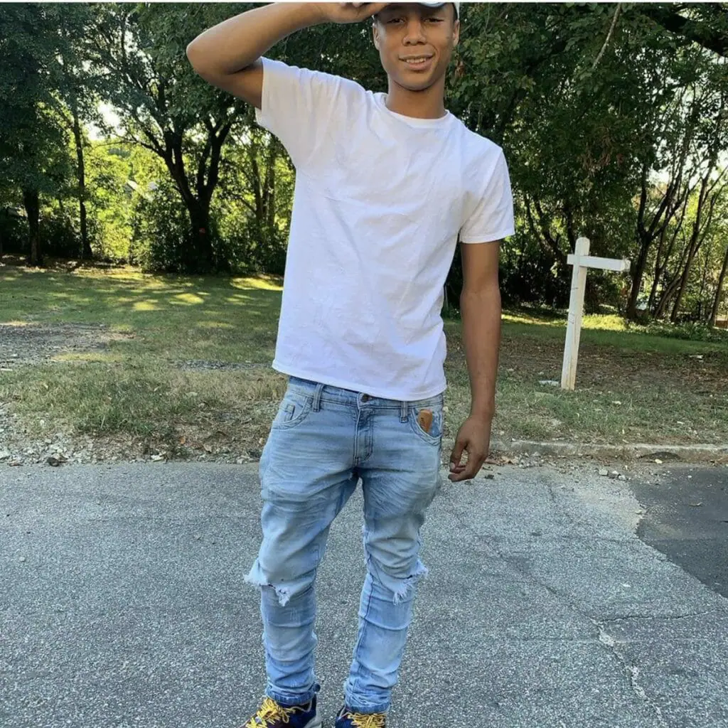 data-src="https://www.mainlineatl.com/wp-content/uploads/2021/02/vincent-truitt-2-1024x1024.jpg"